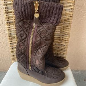 Juicy Couture Snow Zip Brown Wedge Boot Size 8